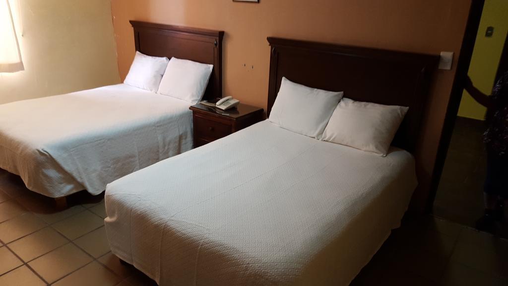 Hotel La Posta Monclova Quarto foto